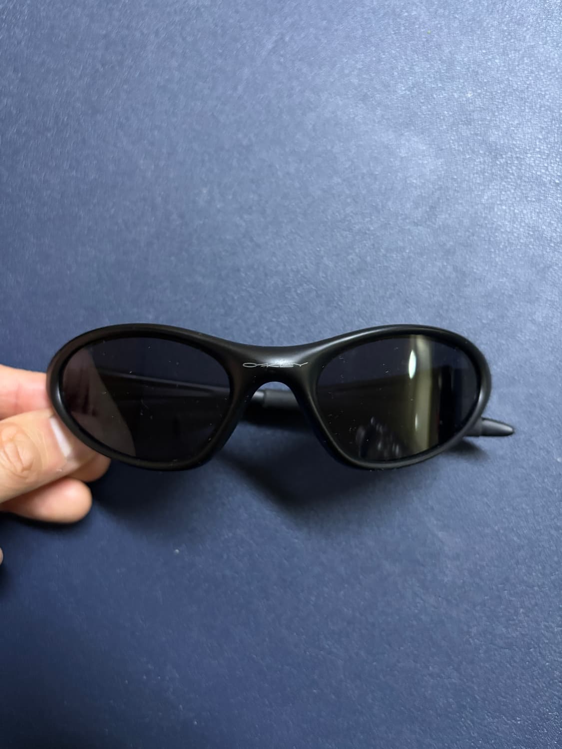 오클리 미뉴트1.0 매트블랙 상품이미지2