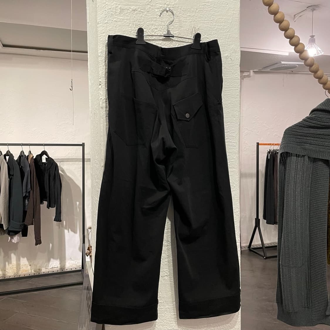 요지야마모토 백포켓 오버사이즈 팬츠 상품이미지1