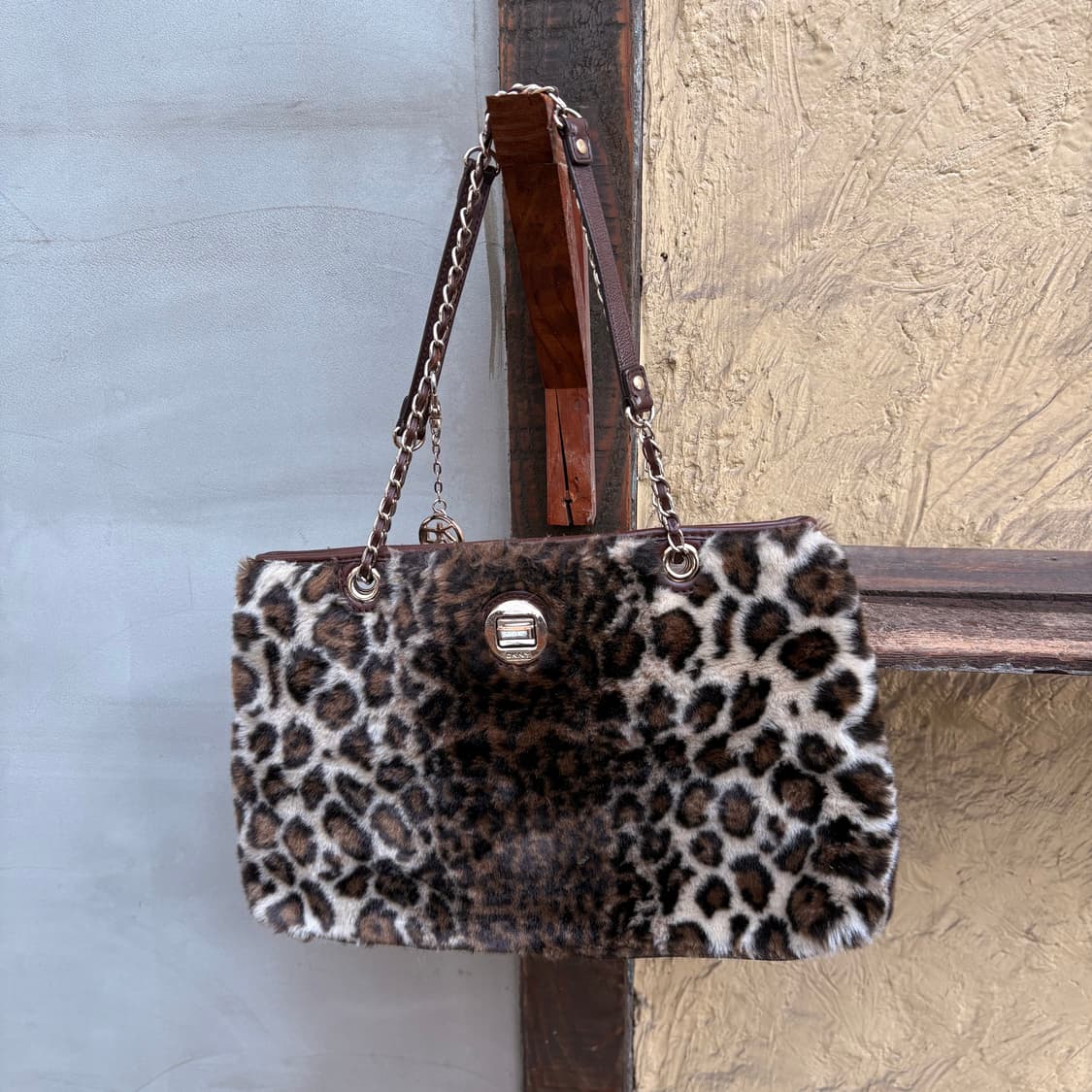 DKNY 디캔앤와이 레오파드 백 상품이미지3