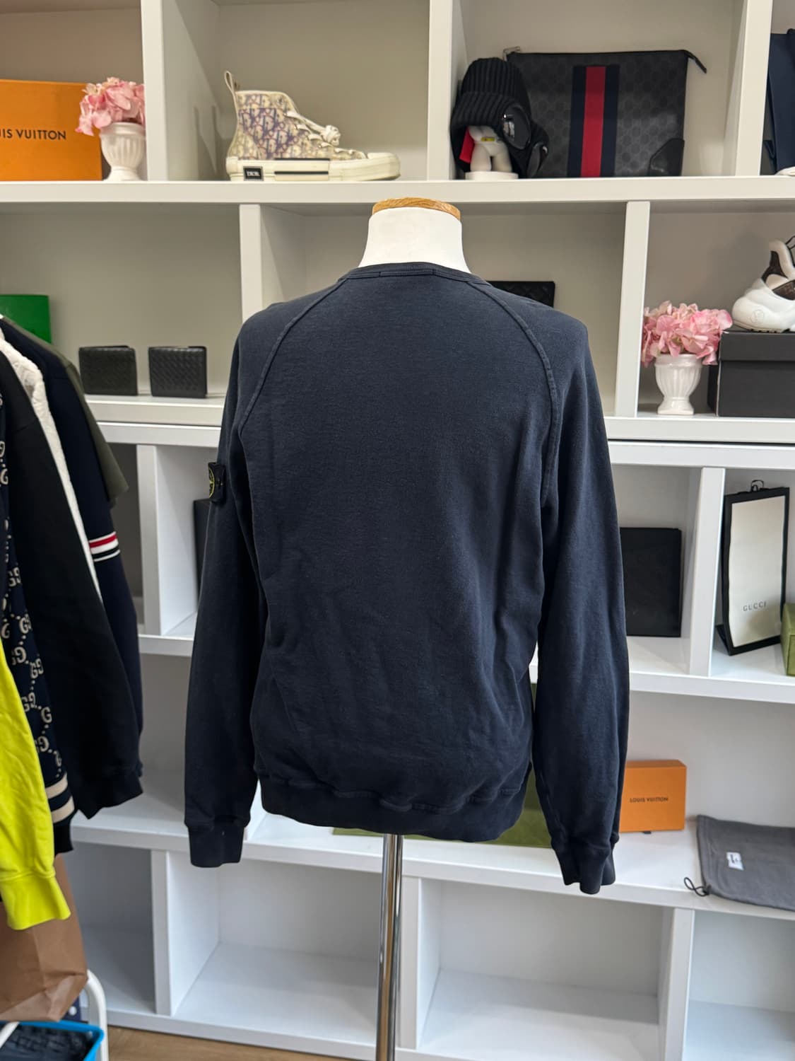 [새상품급,M] 스톤아일랜드 블랙 맨투맨 후드 긴팔 스웻 상품이미지2