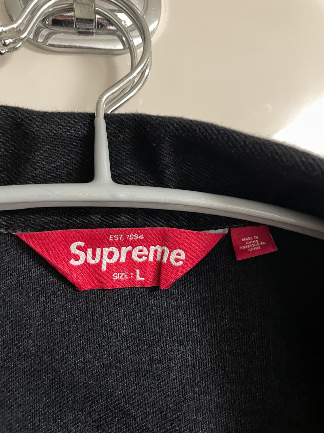 슈프림 Supreme 블랙 데님 트러커 자켓 L 새상품 상품이미지3