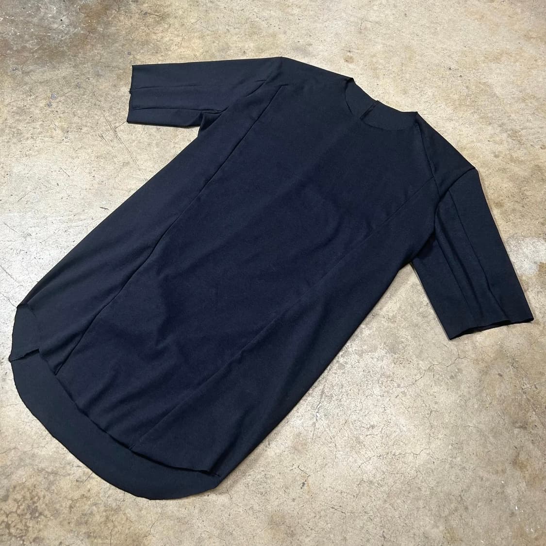 [hlywrk] GEOLITE Curved-Hem Tee 상품이미지5