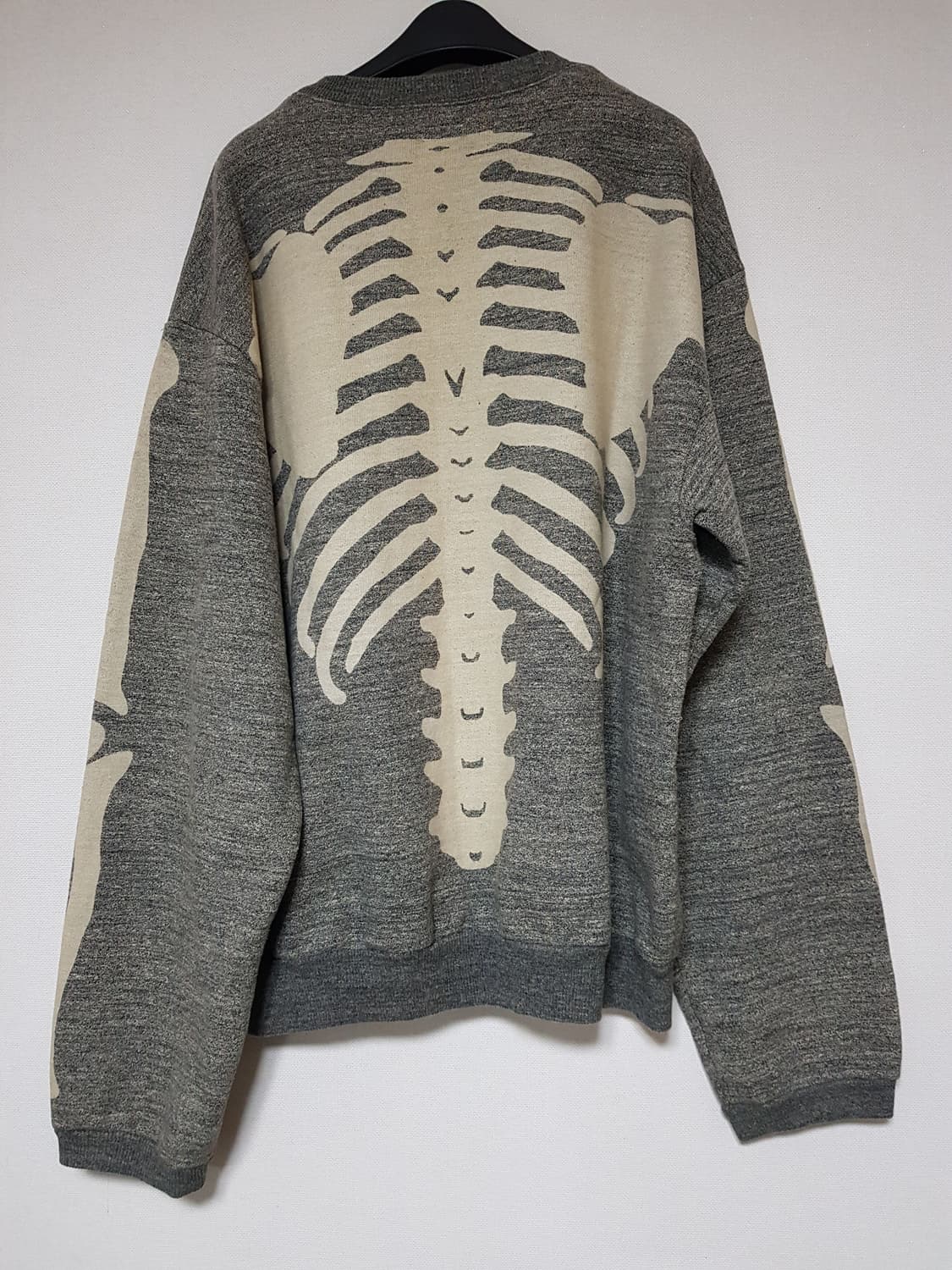 캐피탈 본 맨투맨 티셔츠 그레이 상품이미지3