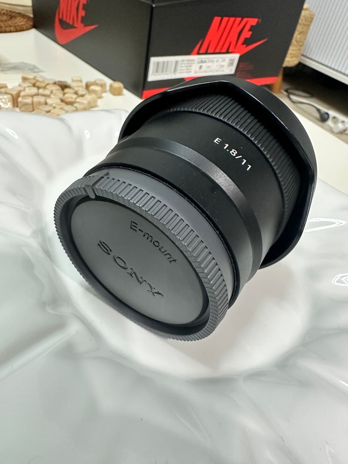 소니 e마운트 11mm 1.8렌즈  상품이미지4
