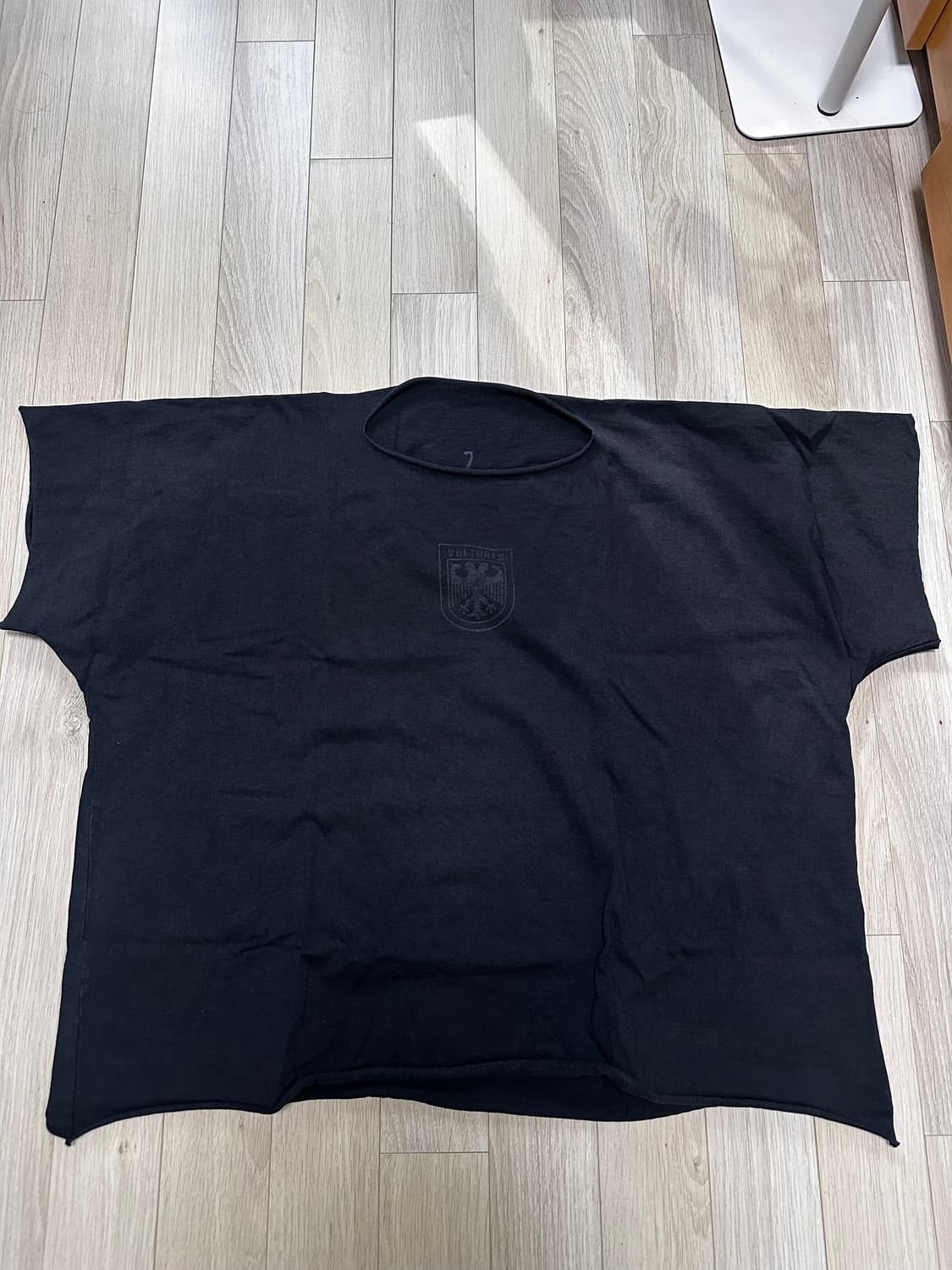 이지 벌쳐스 티셔츠 상품이미지1