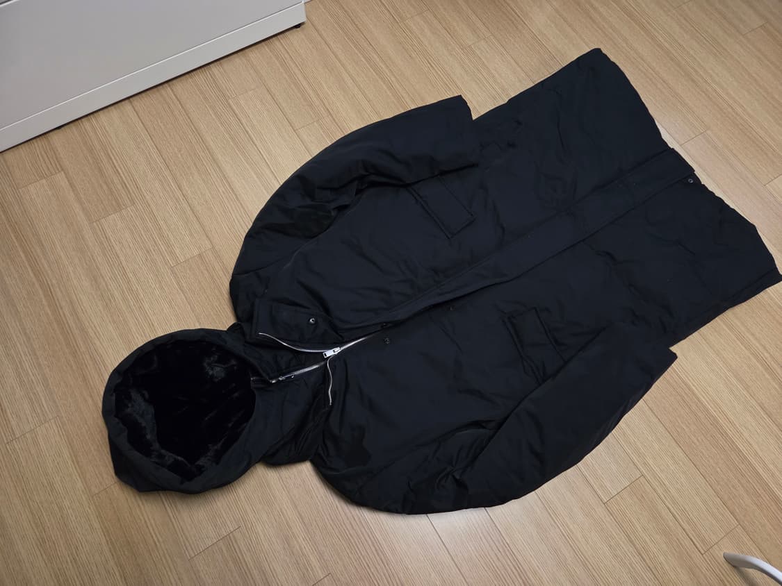 질스튜어트 뉴욕 탈착퍼 후드 구스다운 롱패딩  상품이미지3