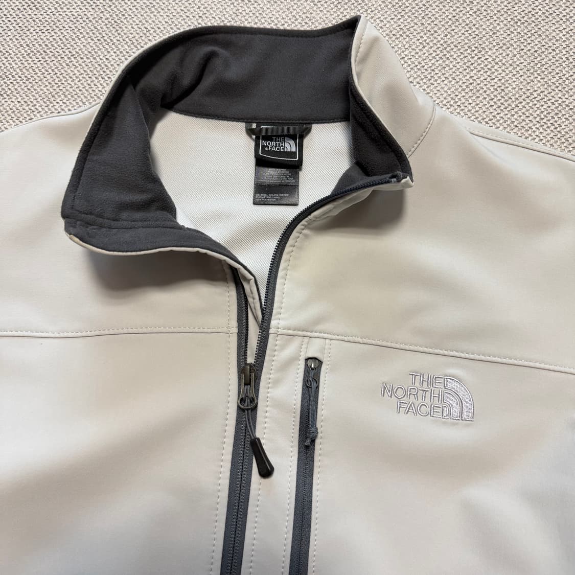 노스페이스 배색 소프트쉘 자켓 상품이미지2