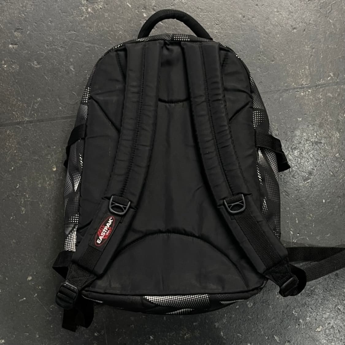 이스트팩 백팩  상품이미지3