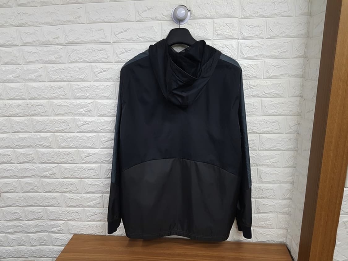 언더아머 바람막이 점퍼 남성105 XL 상품이미지3