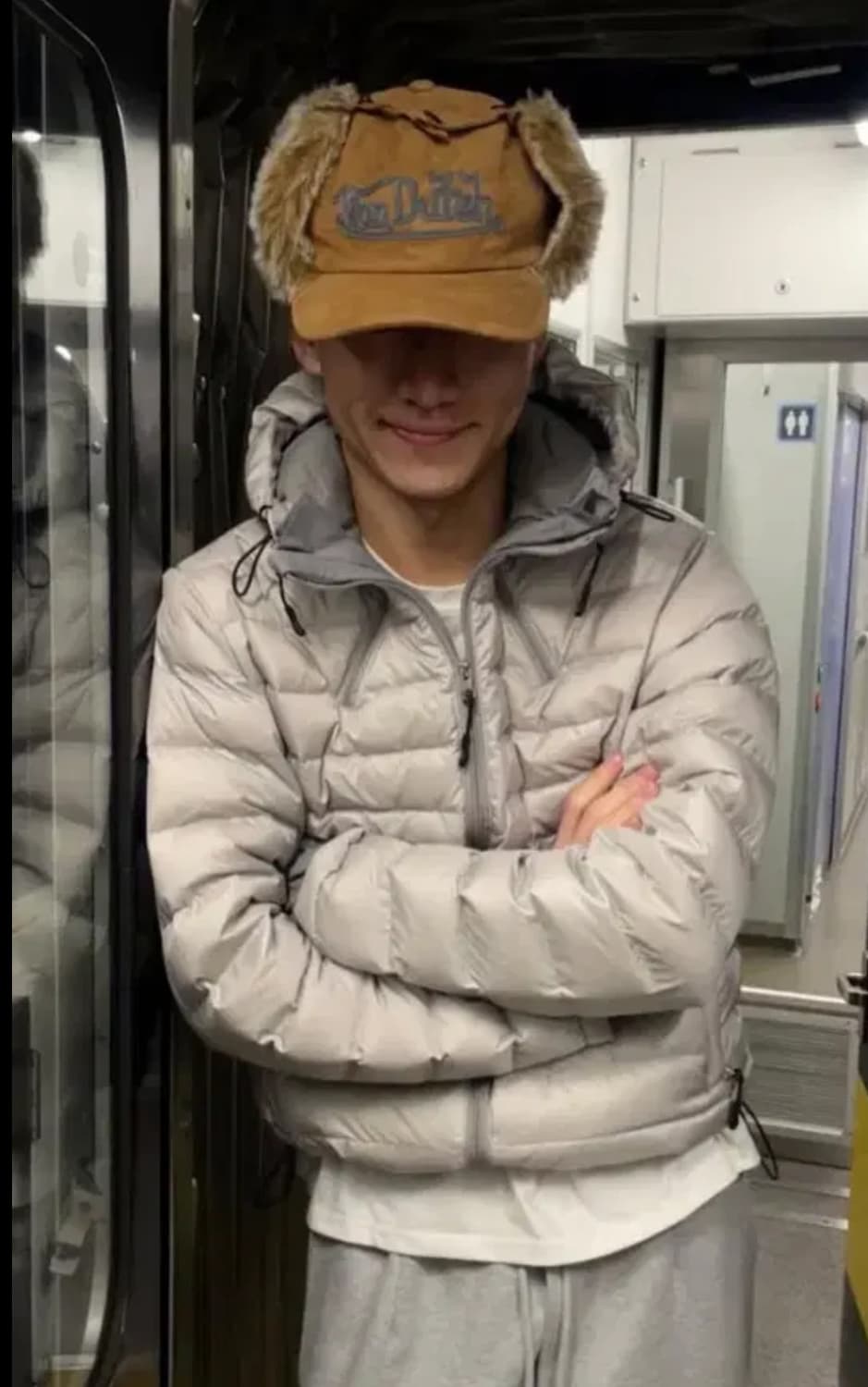 에스키모 덕다운 경량패딩 상품이미지2