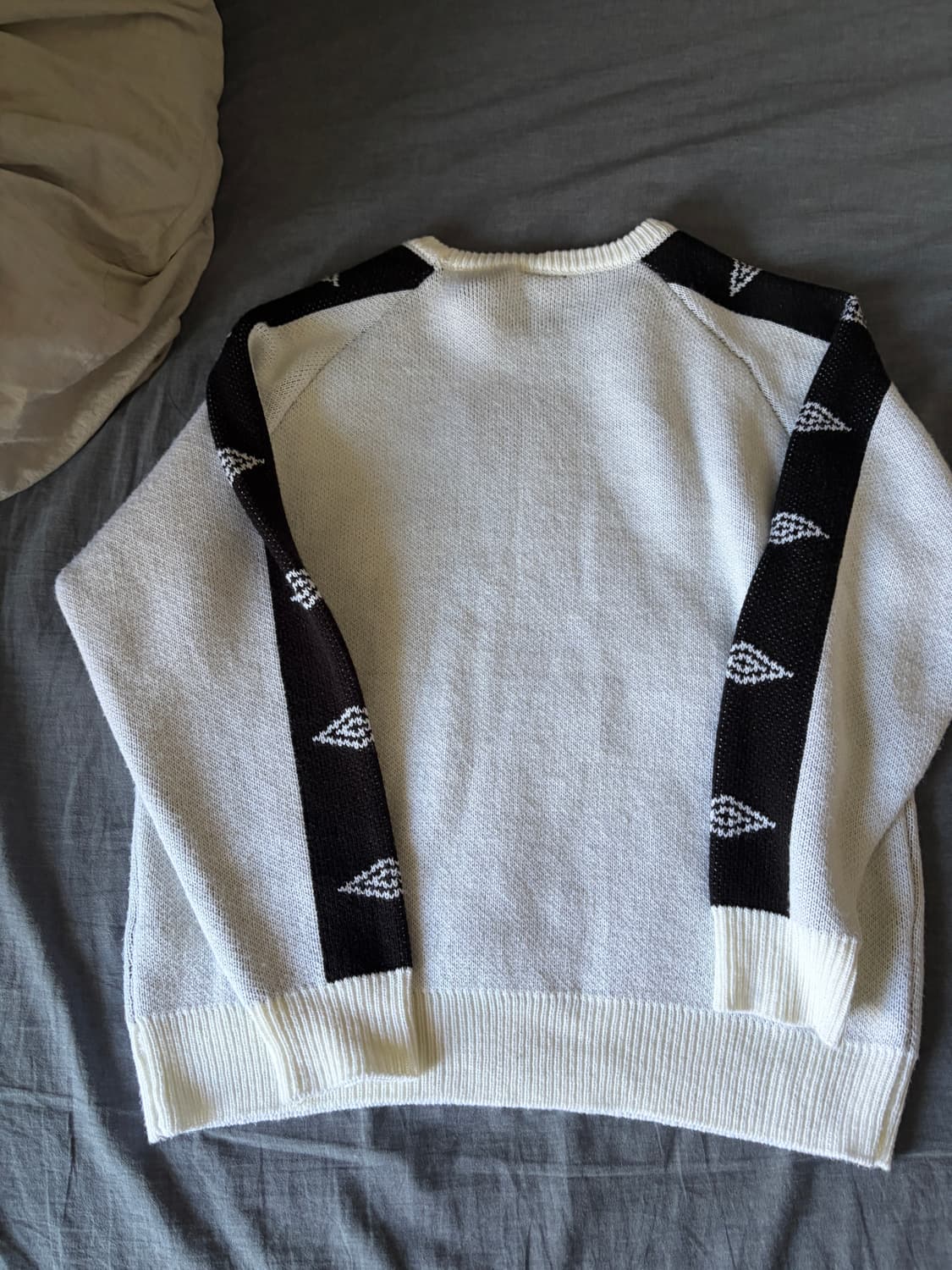 엄브로 x 프릭스스토어 별주 콜라보 니트 화이트 L 상품이미지3