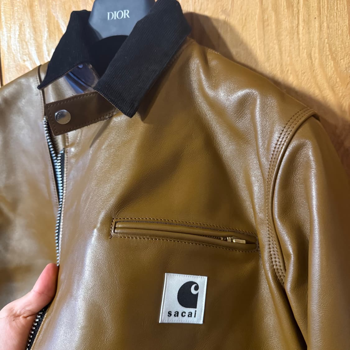 사카이 x 칼하트 2025 F/w 로고 가죽 자켓  상품이미지5