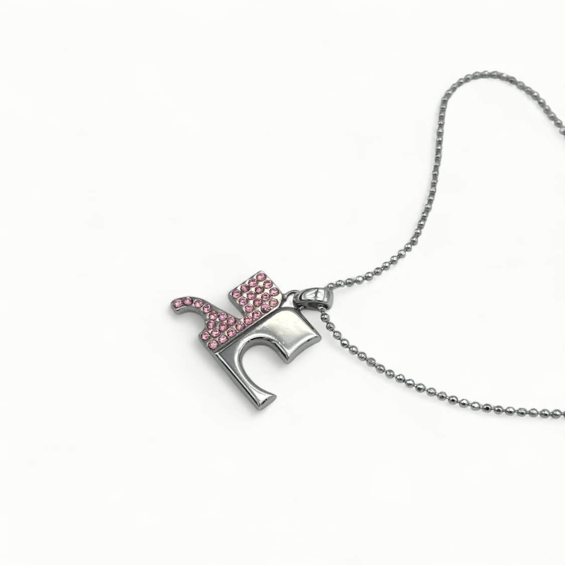 꾸레쥬 파베 로고 목걸이 상품이미지5