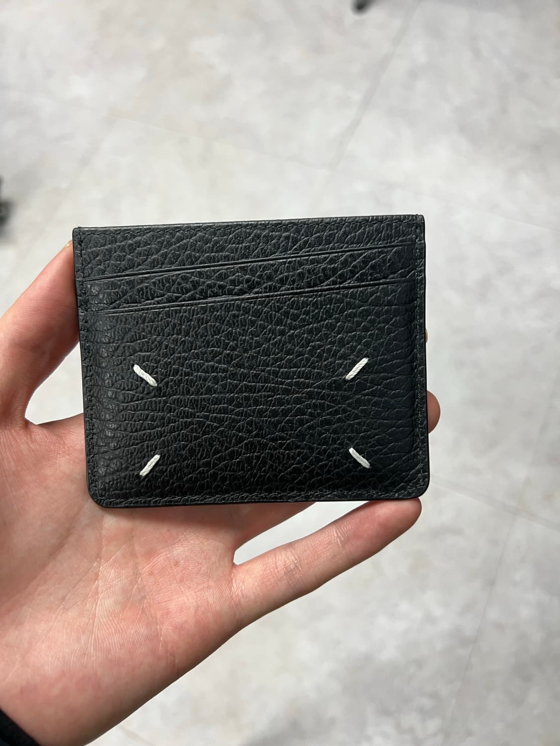 메종 마르지엘라 스티치 카드 홀더 블랙 상품이미지1