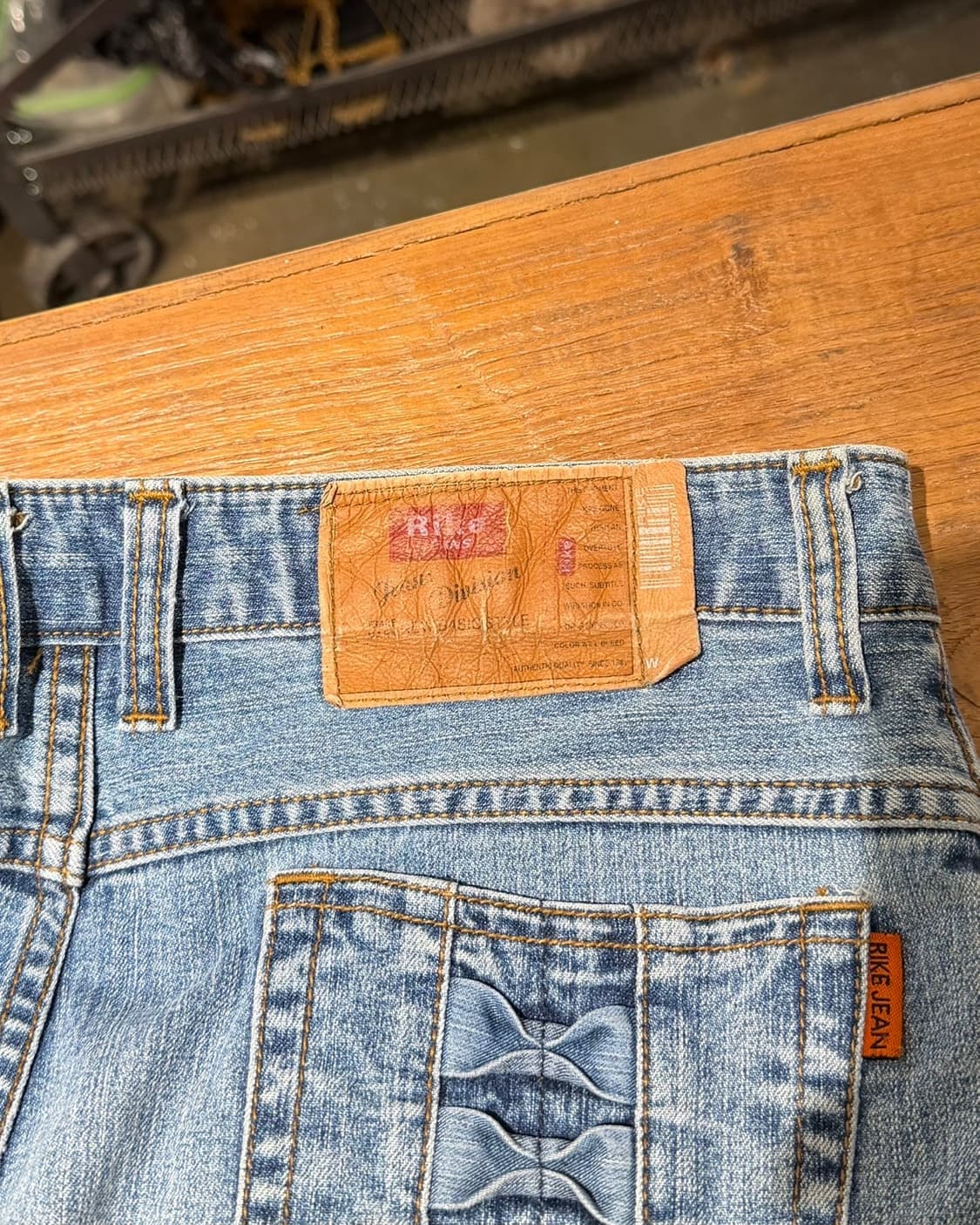 라이크진스 사이드 리본 디테일 부츠컷 데님진 상품이미지7