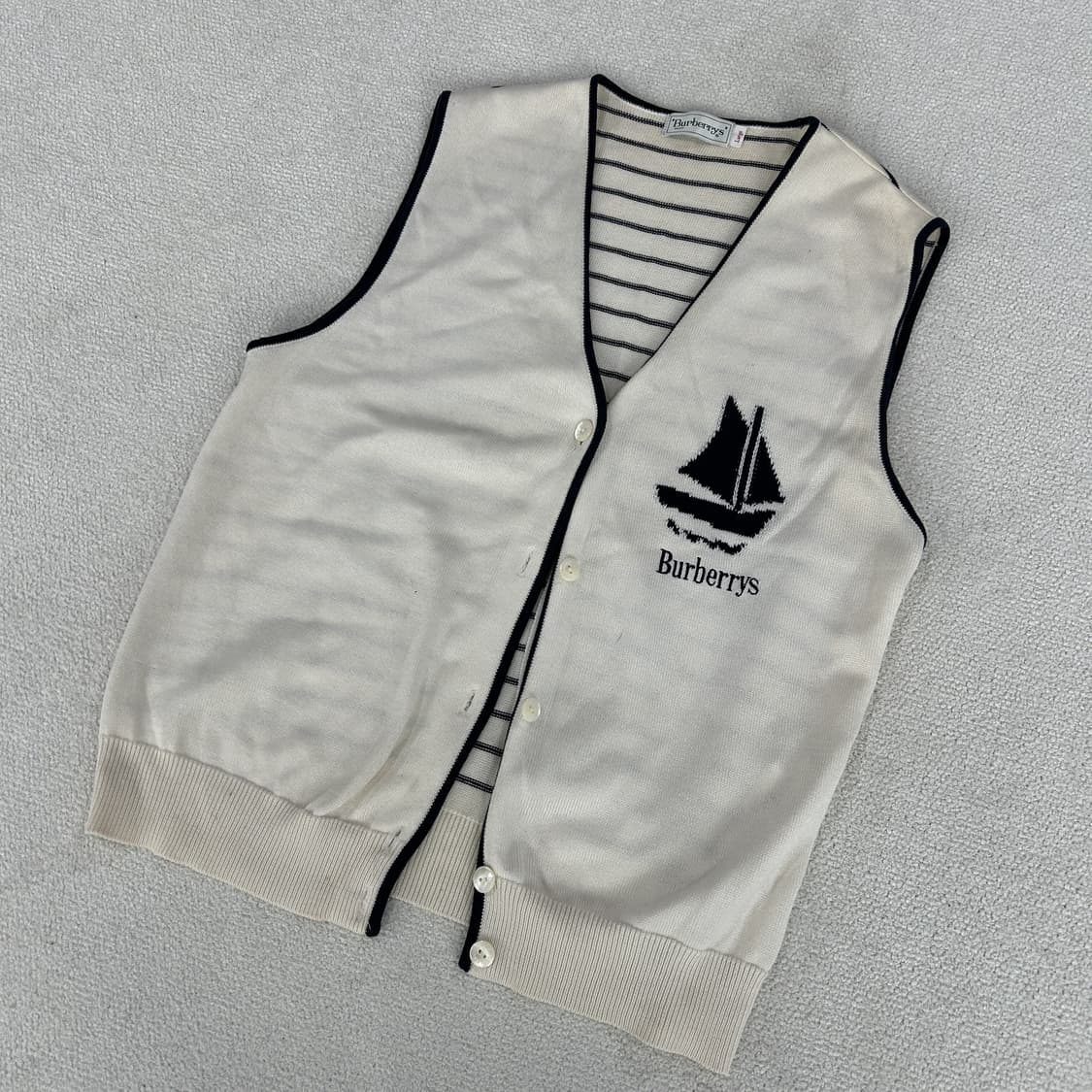 버버리 일본 니트 조끼 아이보리 요트 자수 s 상품이미지1