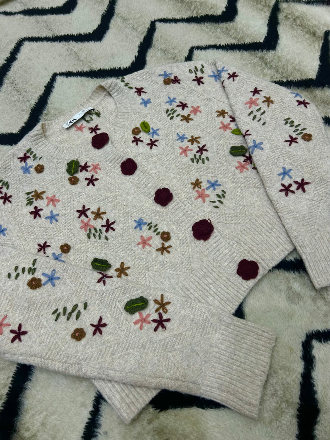 [한국M]ZARA 플라워 자수 크롭 가디건 상품이미지1