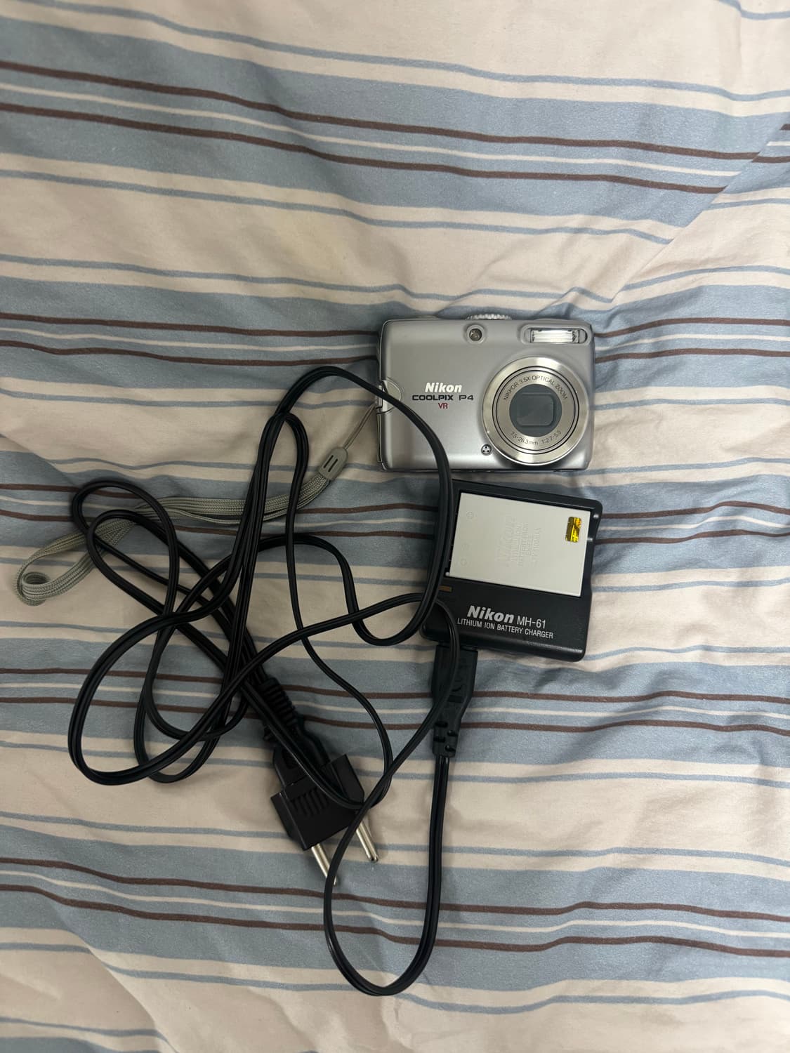 예약 중)니콘 쿨픽스 p4 NICON coolpix p4 (작례/한국어) 상품이미지4