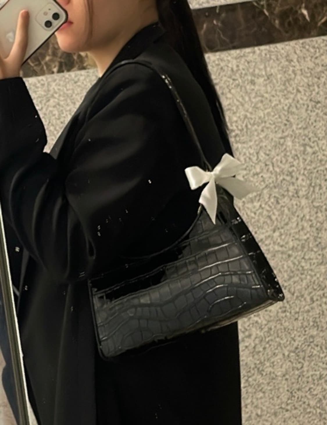뱀피무늬 레더 숄더백 상품이미지2