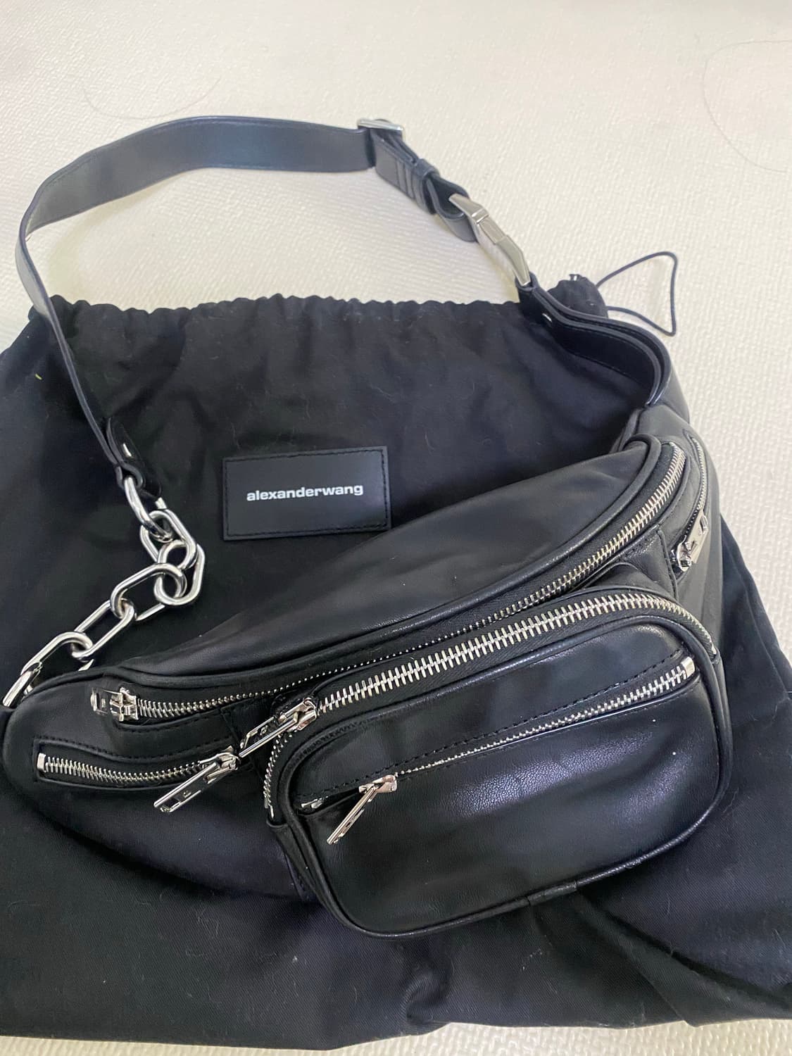 알렉산더왕 패니백 상품이미지1