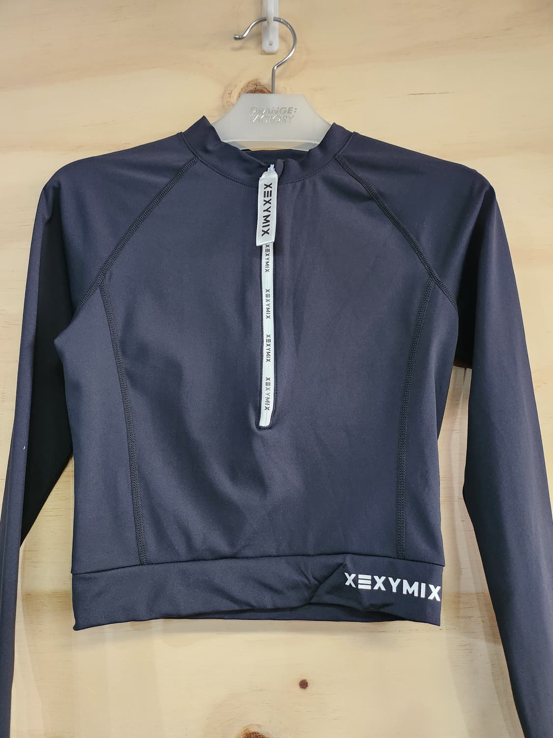 694) 젝시믹스 크롭 레쉬가드 상품이미지3