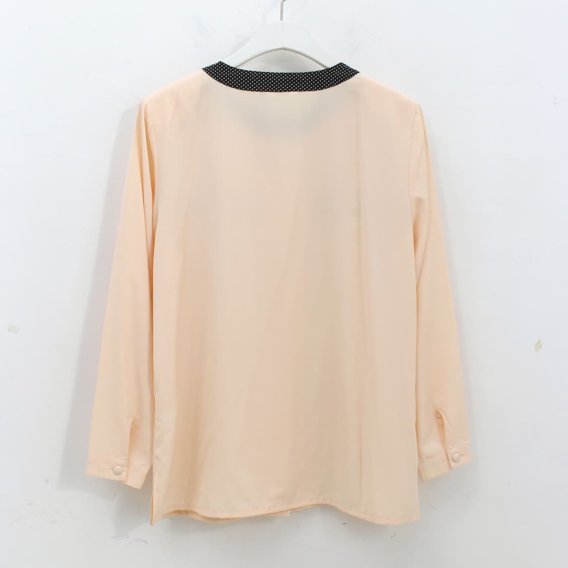 일본 빈티지 도트 배색 베이지 라운드 포켓 블라우스 상품이미지3