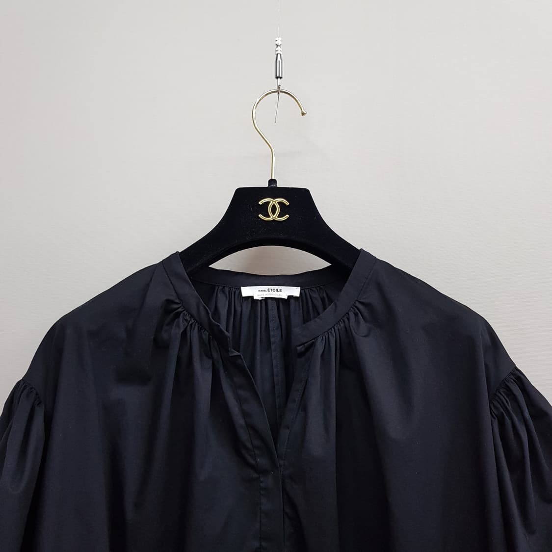 이자벨마랑 코튼 볼륨 슬리브 블라우스 38사이즈 상품이미지3