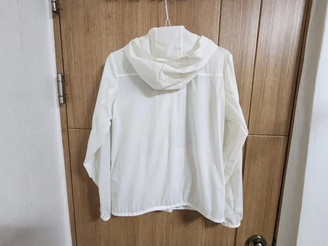 (90)여성 디스커버리 경량 바람막이 점퍼 상품이미지3