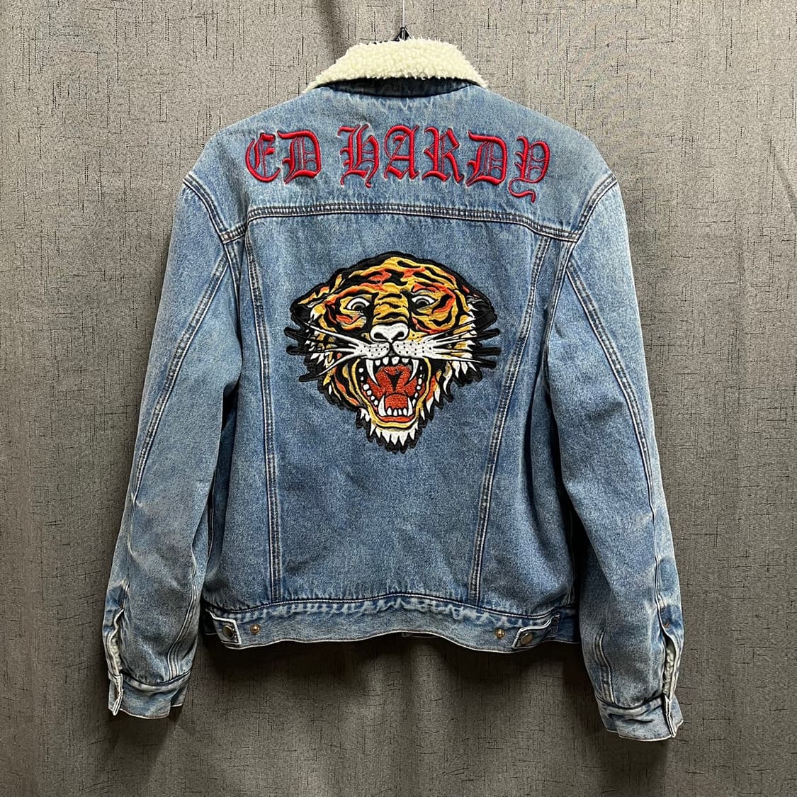 [Y2K] 에드하디 타이거 자수 셰르파 데님 자켓 상품이미지1
