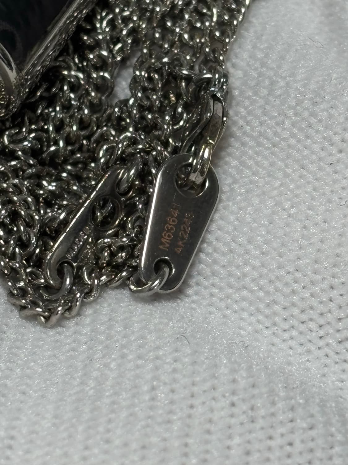 루이비통 모노그램 이클립스 참스 목걸이  상품이미지6