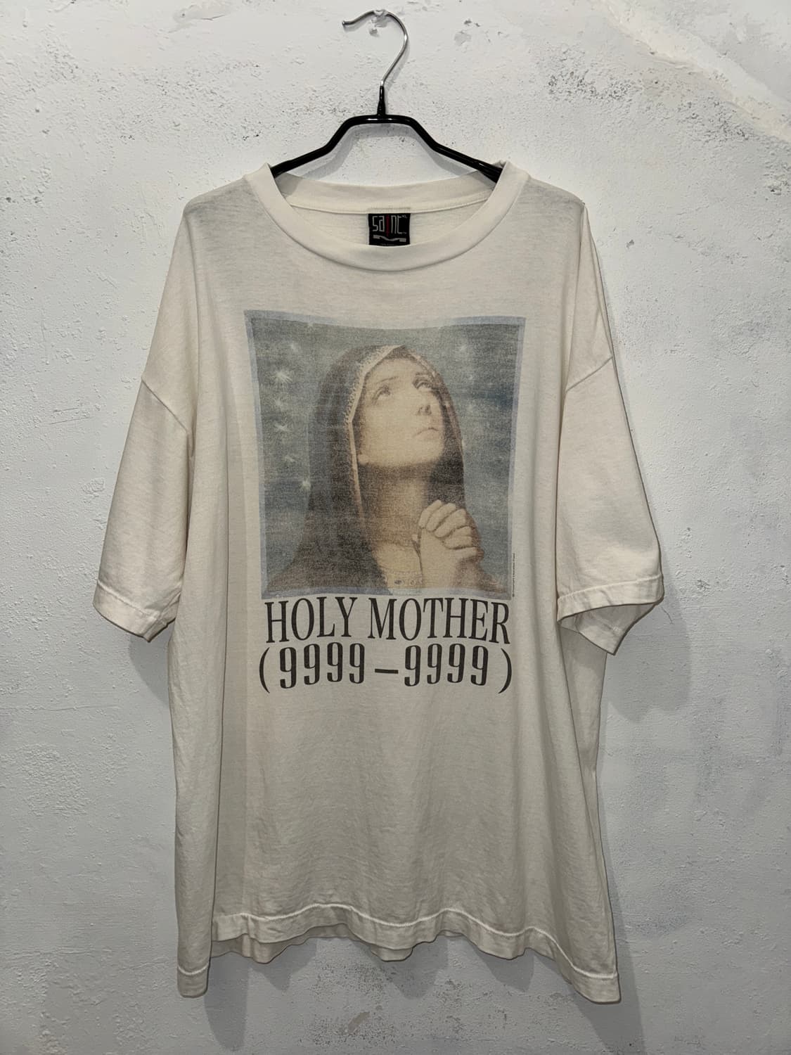 세인트 미카엘 홀리마더 반팔티셔츠 상품이미지1