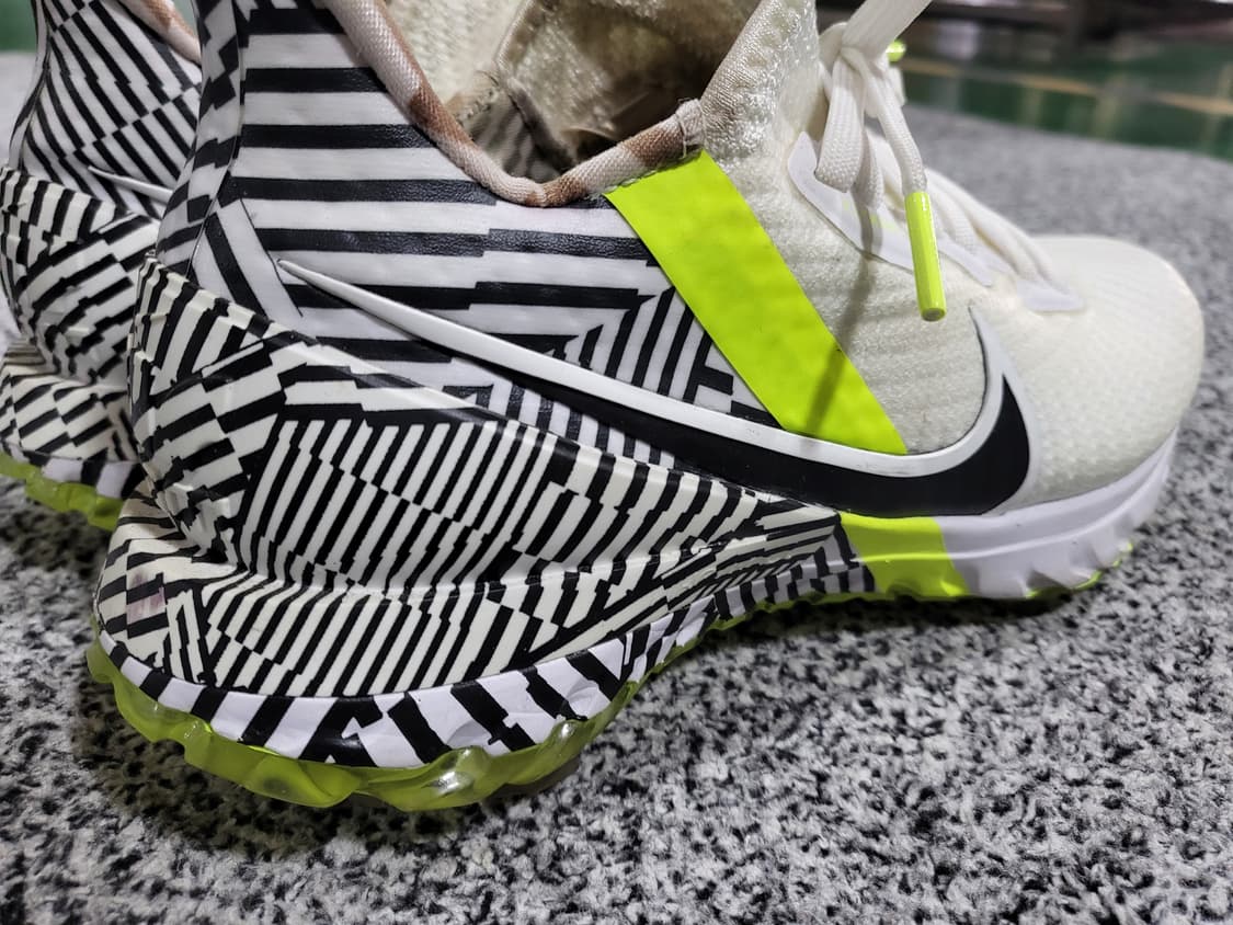 나이키 에어 줌 인피니티 투어 NRG 한정판 볼트 골프화  상품이미지6