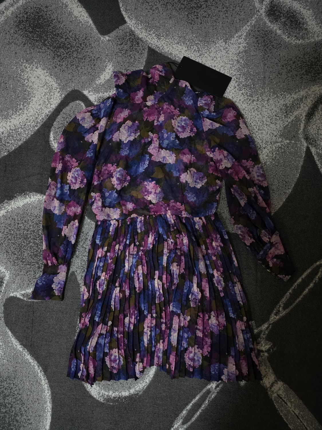 더 쿠플스 수국 플리츠 미니 원피스 [택채 새상품] 상품이미지5