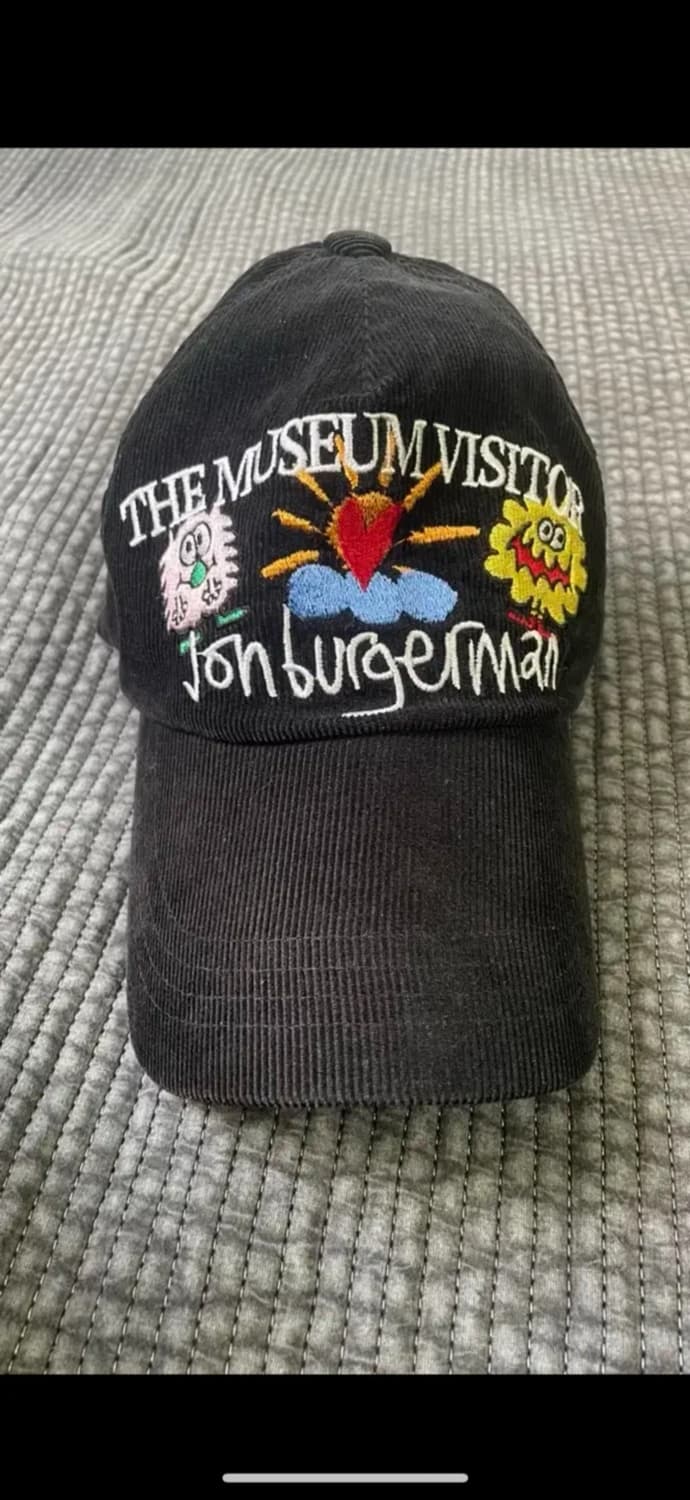 더뮤지엄비지터 존버거맨 블랙 코듀로이 볼캡 상품이미지1