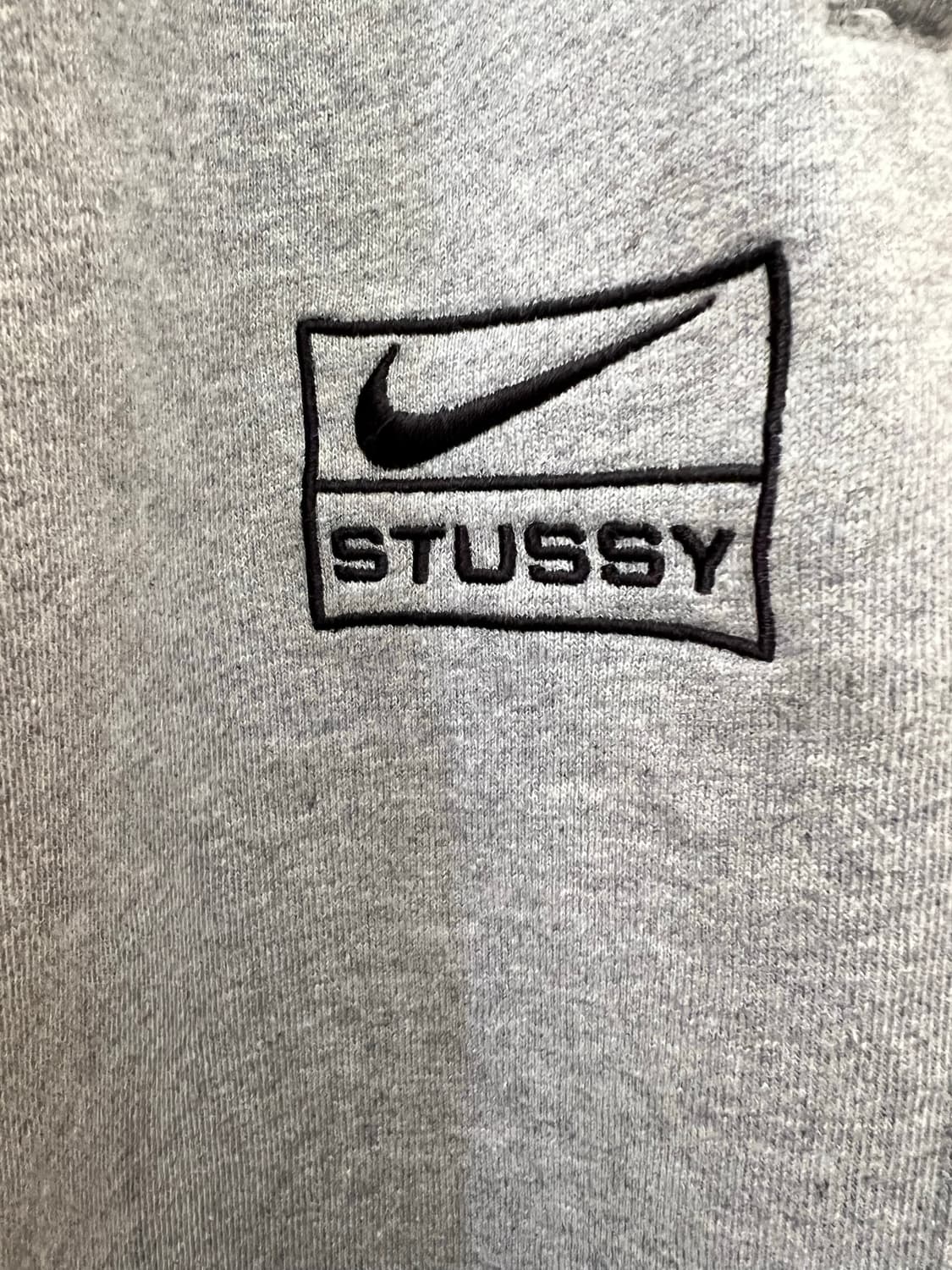 스투시 X 나이키 다크그레이 스웨트 팬츠 M 초판 DJ9490-063 상품이미지3