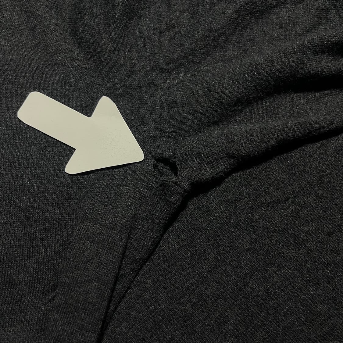 [100] UNIQLO 유니클로 캐시미어 블랜드 브이넥 니트 상품이미지6