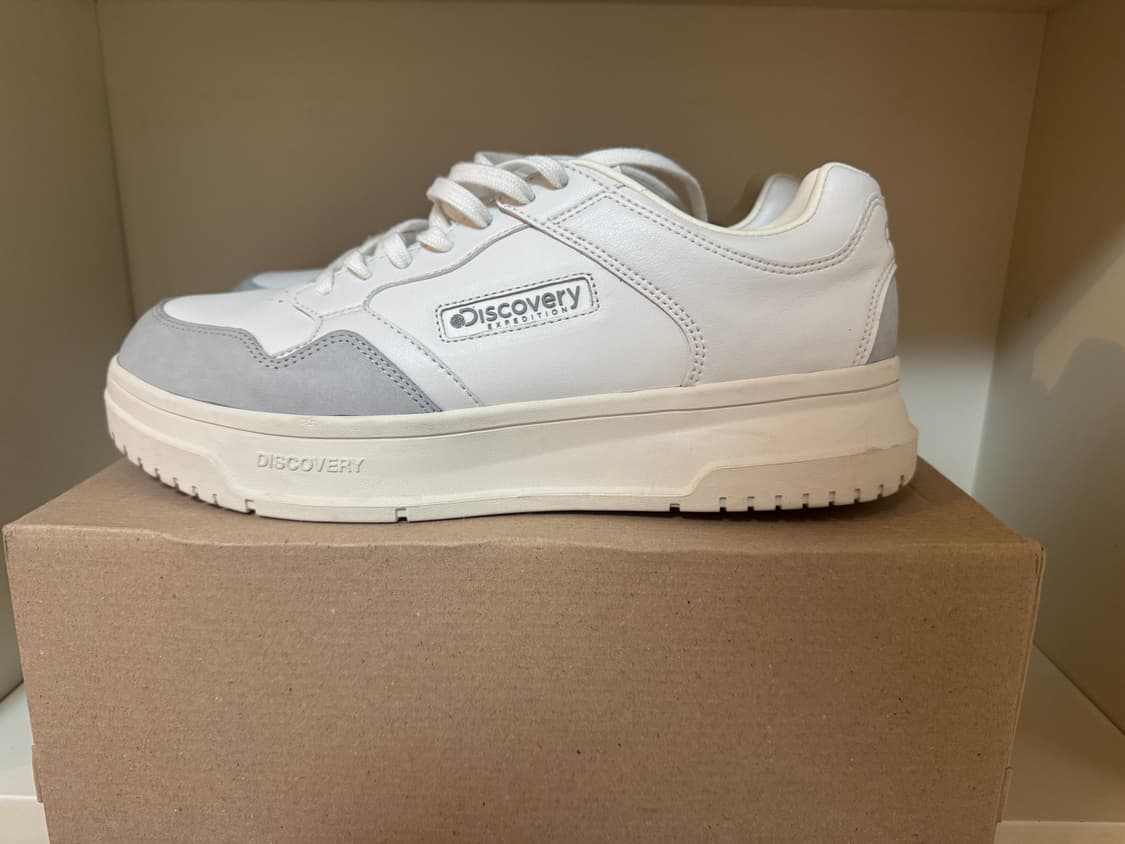 디스커버리 스니커즈 새상품280mm 상품이미지1