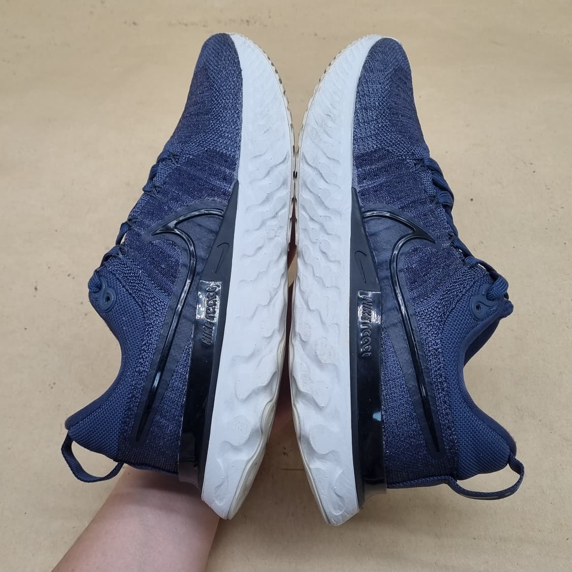 나이키 리액트 인피니티 플라이니트 여성 운동화 240 상품이미지5