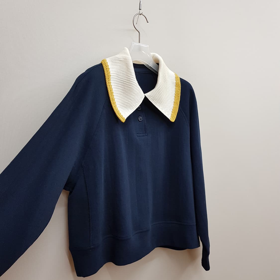 한섬 SJSJ 2022 배색 니트 카라 스웻셔츠 F85사이즈 상품이미지3
