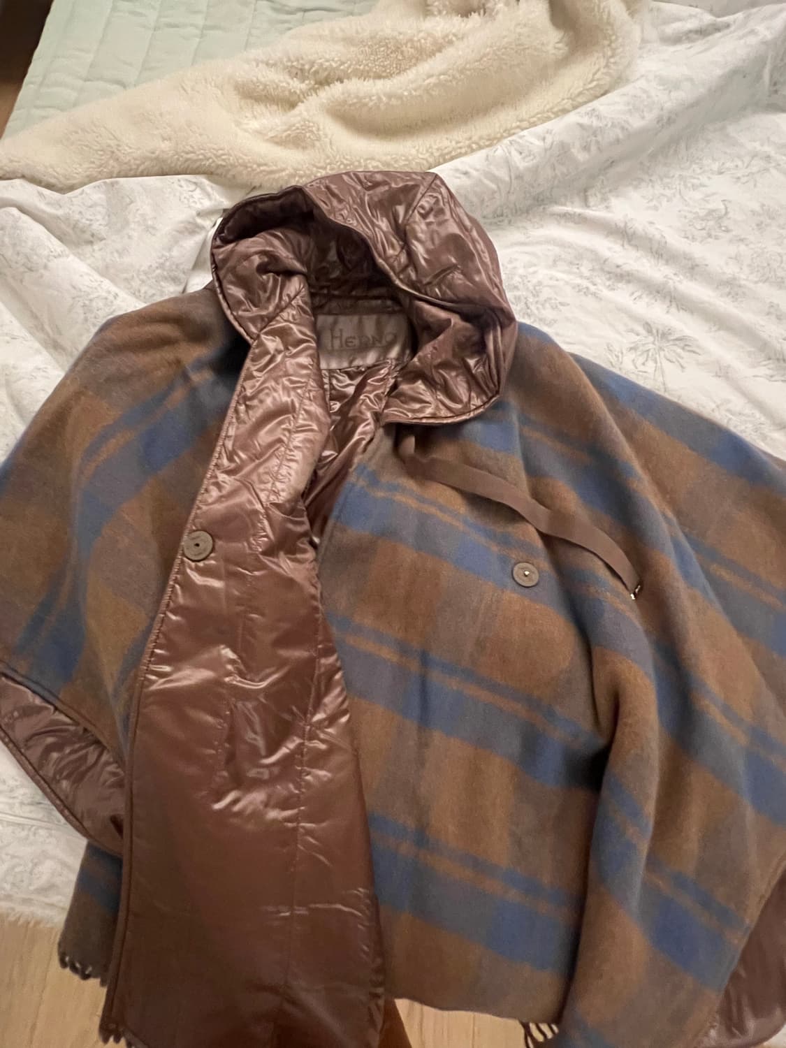 Herno 리조트 울 체크 케이프 패딩 상품이미지3