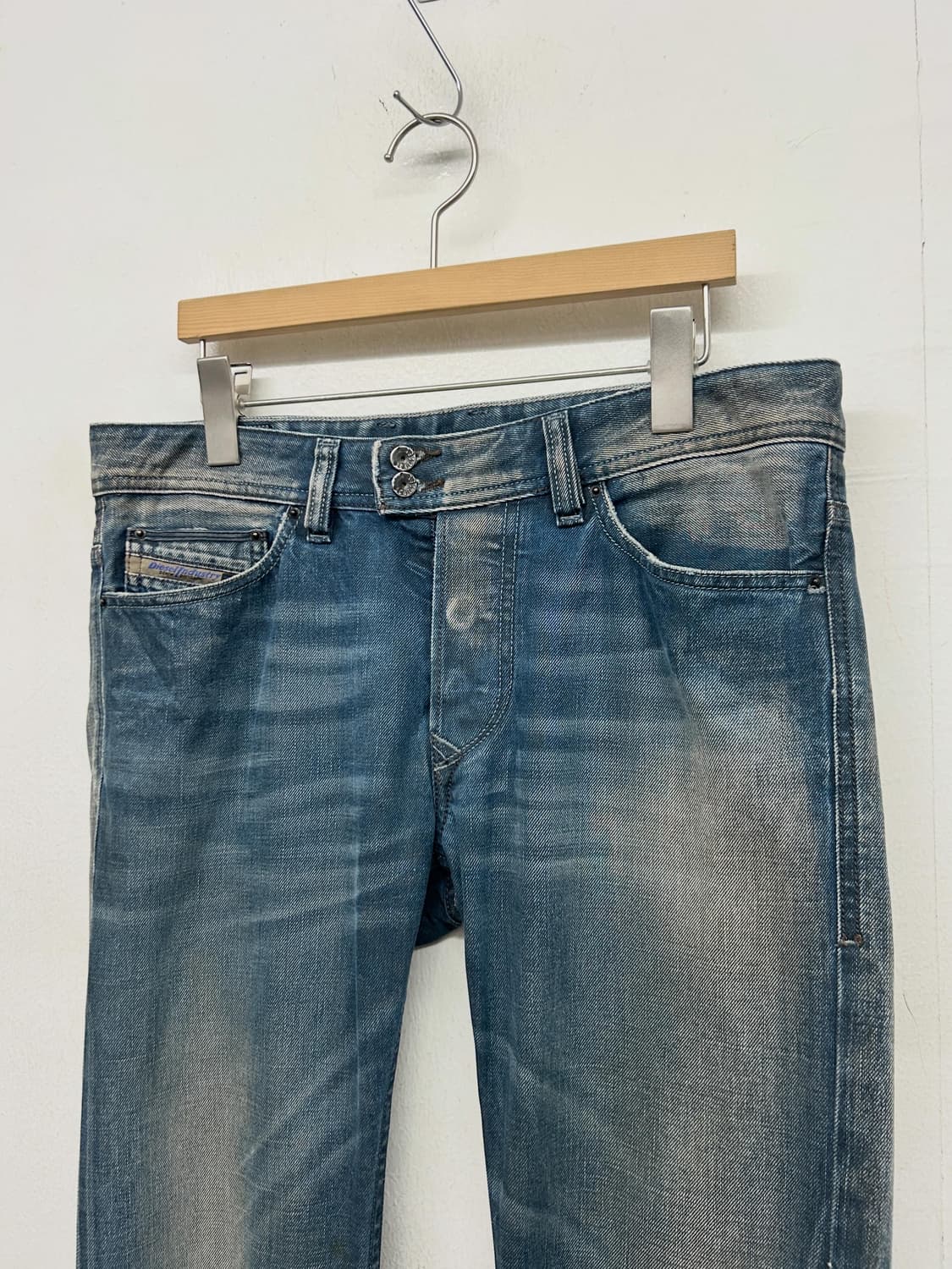 디젤 로우라이즈 워싱 데님 팬츠 상품이미지2