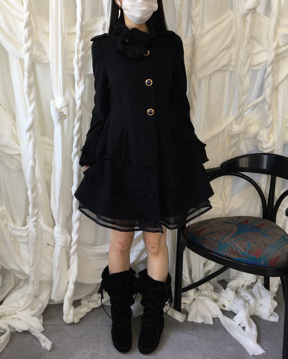 Back ribbon frill point high neck coat 상품이미지8