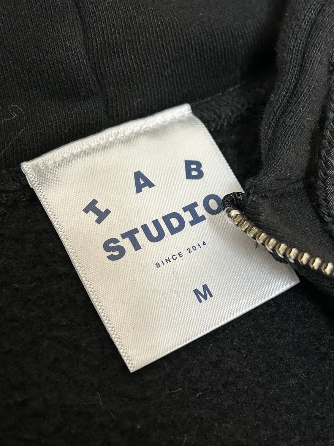 아이앱스튜디오 JTBC 블랙 기모 후드집업 상품이미지6