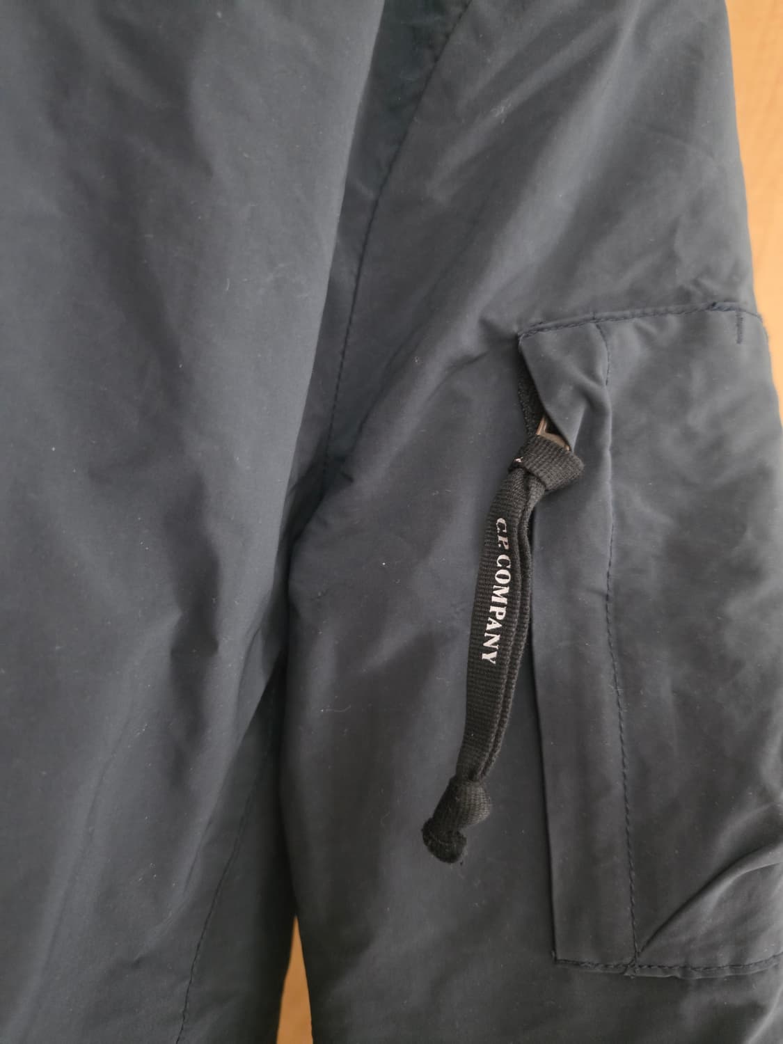 C.P. Company 씨피컴퍼니 17FW 다운패딩 붐버자켓 블랙 상품이미지5