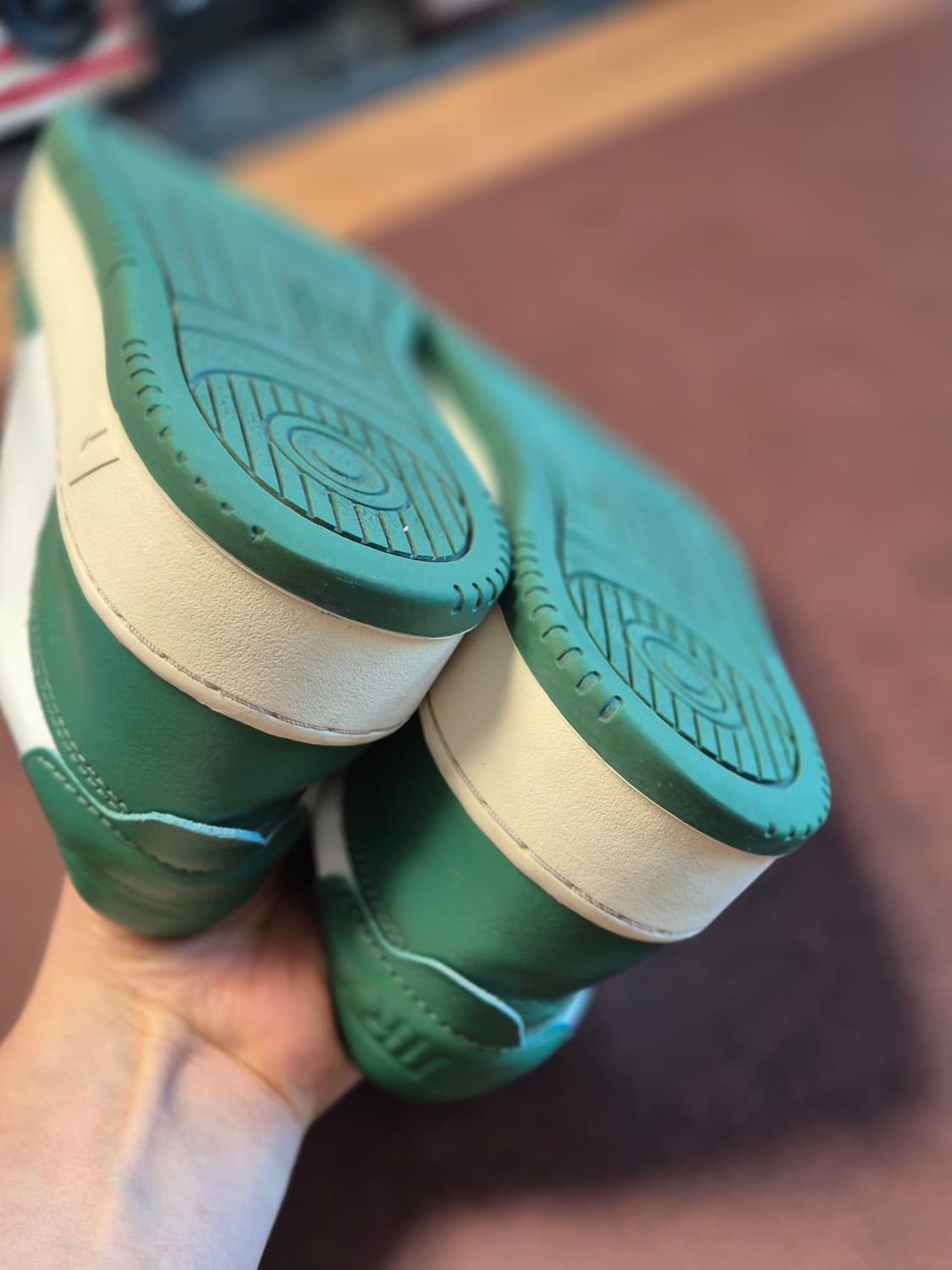 실착용2회 260-265(41) 오트리 메달리스트 로우 스니커 상품이미지8