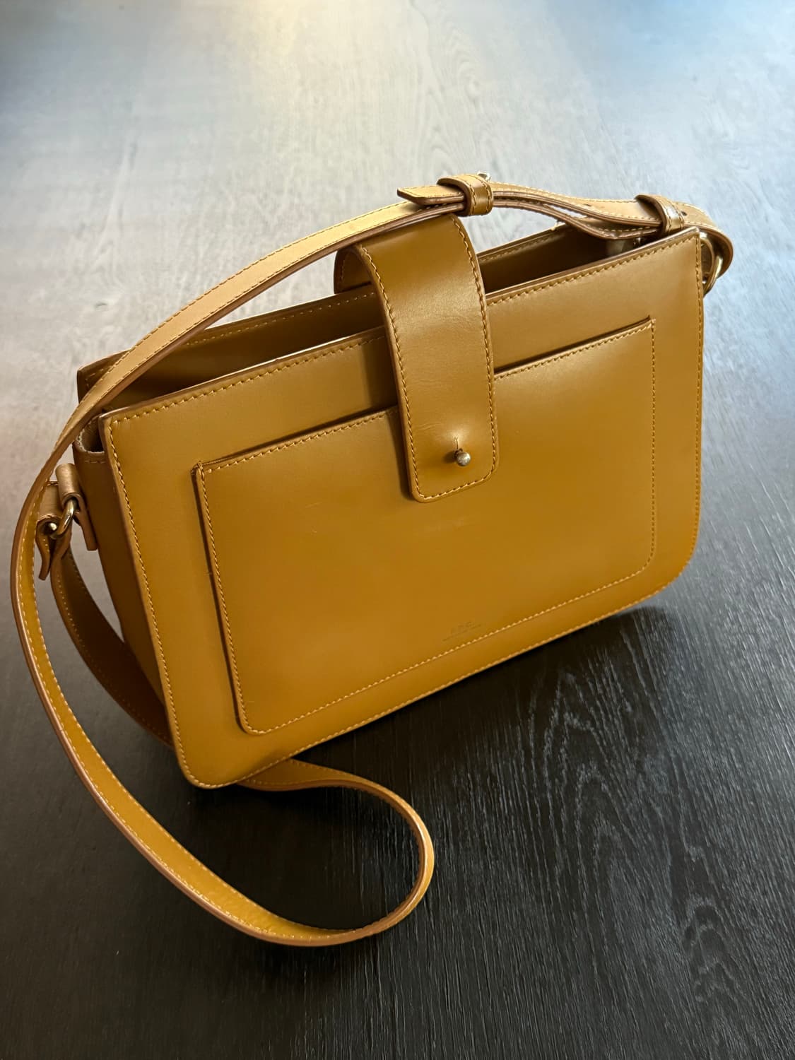 A.P.C. 아페쎄 Albane 알반백 현아백 상품이미지2