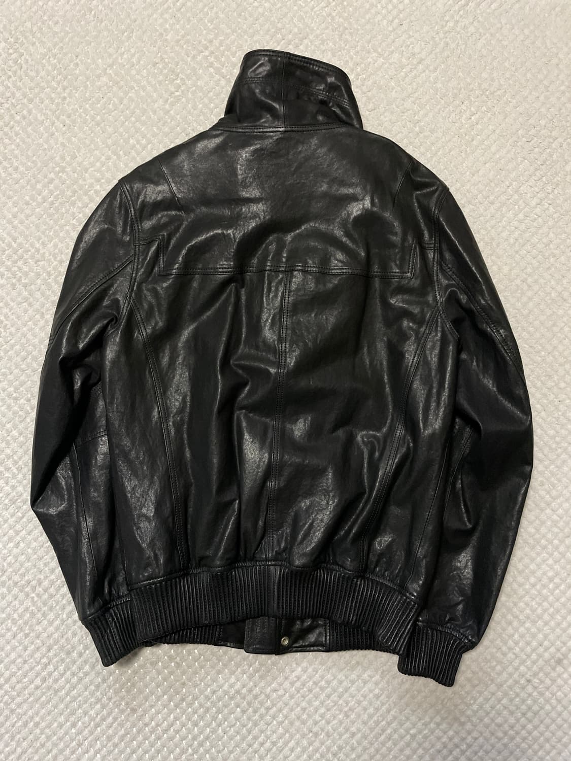 KAI AAKMANN 카이아크만 아티잔 무드 양가죽 하이넥 레더 자켓 상품이미지3