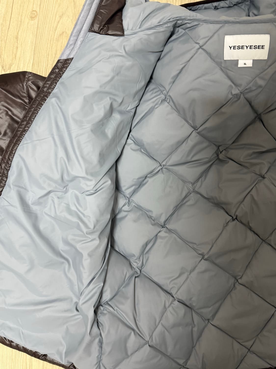yeseyesee 예스아이씨 경량패딩 판매합니다 상품이미지5