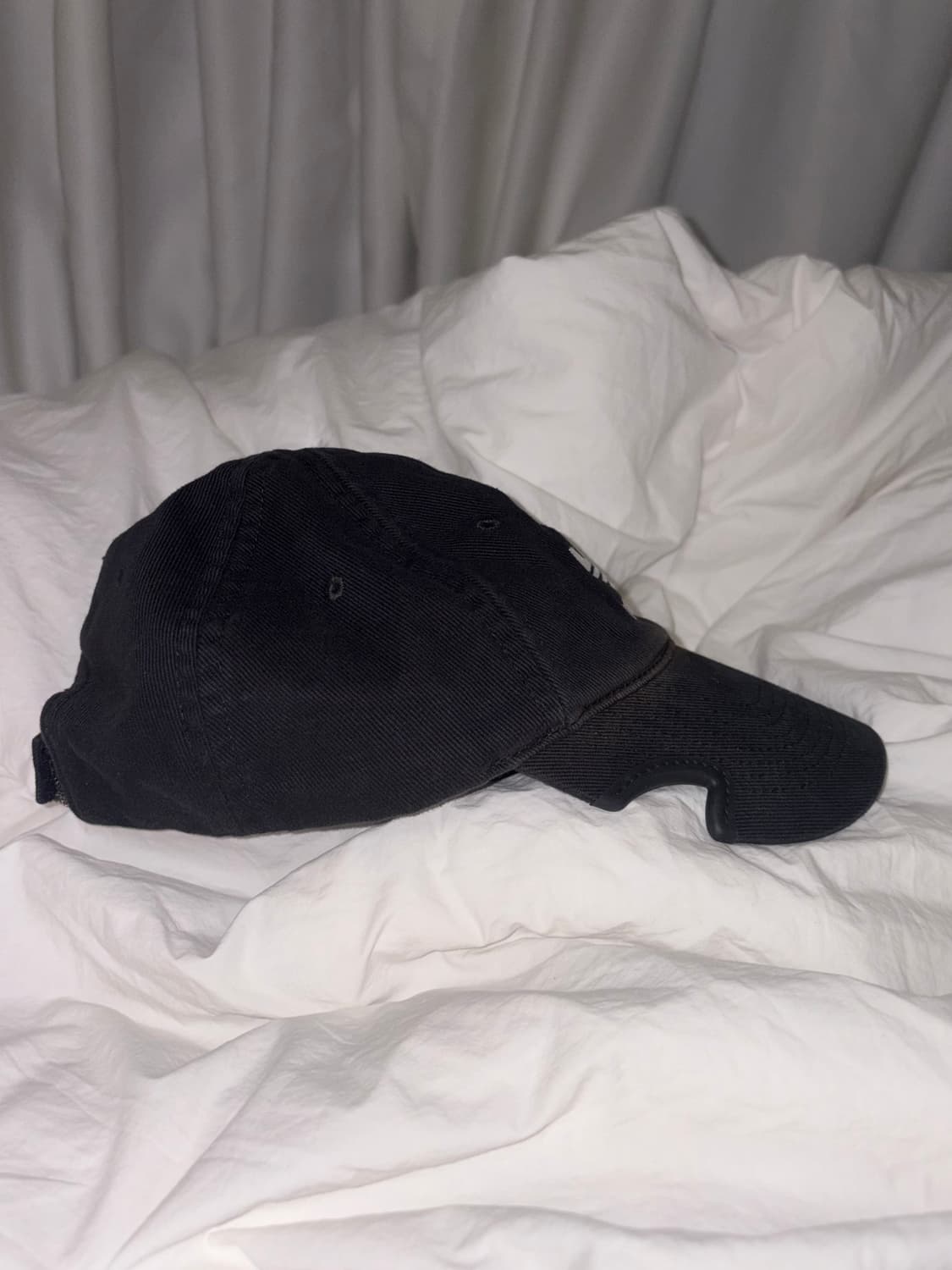 발렌시아가 x 아디다스 캡 블랙 m 상품이미지4