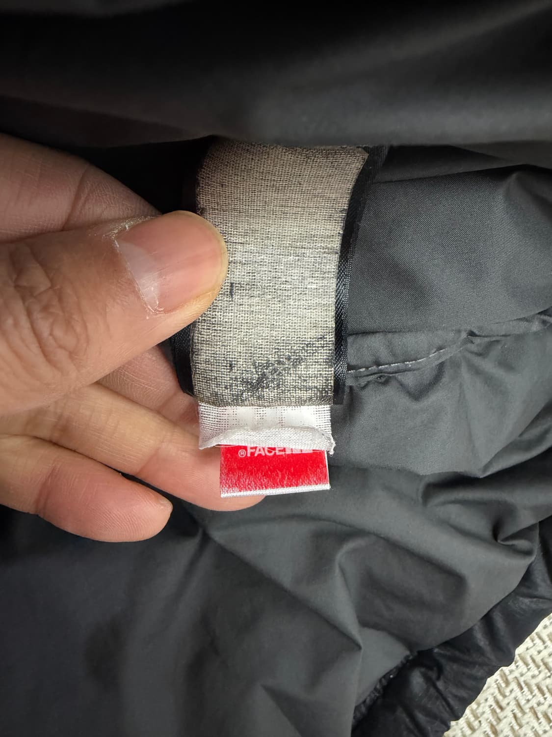 정품) 노스페이스 블랙 눕시패딩 M 상품이미지8